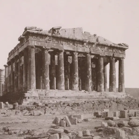 Đền Parthenon ở Athens.